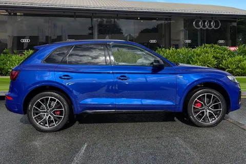 DP22TMV Audi Q5 Edition 1 40 TDI quattro 204 PS S tronic Thumbnail #4