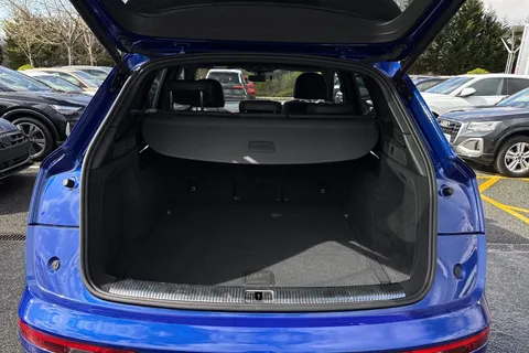 DP22TMV Audi Q5 Edition 1 40 TDI quattro 204 PS S tronic Thumbnail #8