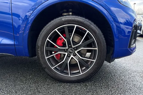 DP22TMV Audi Q5 Edition 1 40 TDI quattro 204 PS S tronic Thumbnail #12