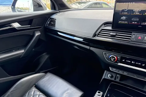 DP22TMV Audi Q5 Edition 1 40 TDI quattro 204 PS S tronic Thumbnail #21