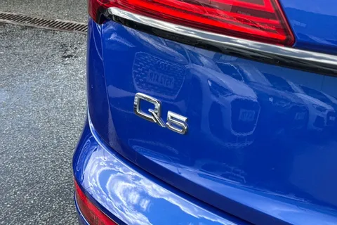 DP22TMV Audi Q5 Edition 1 40 TDI quattro 204 PS S tronic Thumbnail #30