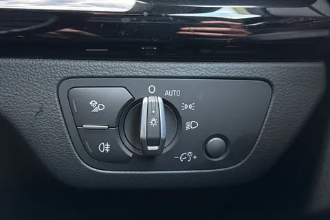 DP22TMV Audi Q5 Edition 1 40 TDI quattro 204 PS S tronic Thumbnail #44