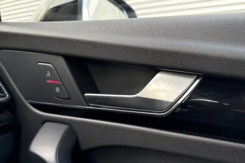 DP22TMV Audi Q5 Edition 1 40 TDI quattro 204 PS S tronic Thumbnail #46