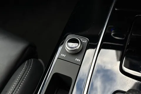 DP22TMV Audi Q5 Edition 1 40 TDI quattro 204 PS S tronic Thumbnail #48