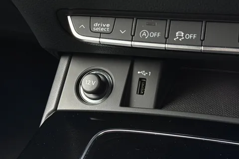 DP22TMV Audi Q5 Edition 1 40 TDI quattro 204 PS S tronic Thumbnail #49