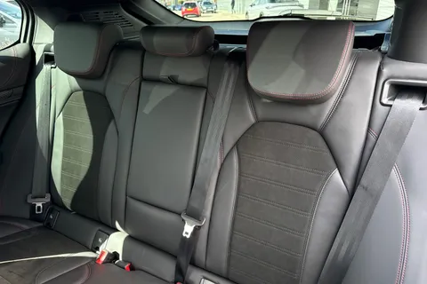 YC72HUA Alfa Romeo Stelvio 2.0T Estrema Auto Q4 AWD Euro 6 (s/s) 5dr Thumbnail #20