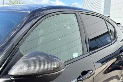 YC72HUA Alfa Romeo Stelvio 2.0T Estrema Auto Q4 AWD Euro 6 (s/s) 5dr Thumbnail #32