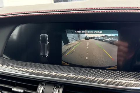 YC72HUA Alfa Romeo Stelvio 2.0T Estrema Auto Q4 AWD Euro 6 (s/s) 5dr Thumbnail #55