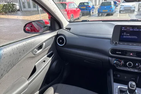 LO21VTD Hyundai Kona 1.0 T-GDi MHEV SE Connect Euro 6 (s/s) 5dr Thumbnail #21