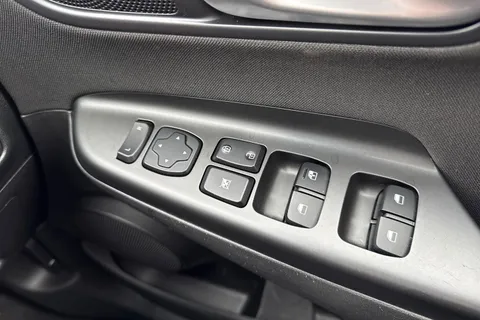 LO21VTD Hyundai Kona 1.0 T-GDi MHEV SE Connect Euro 6 (s/s) 5dr Thumbnail #40