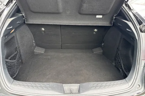 DW19BZC Toyota C-Hr 1.2 VVT-i Design CVT AWD Euro 6 (s/s) 5dr Thumbnail #6