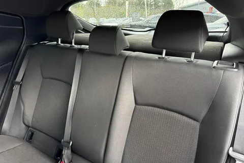 DW19BZC Toyota C-Hr 1.2 VVT-i Design CVT AWD Euro 6 (s/s) 5dr Thumbnail #18