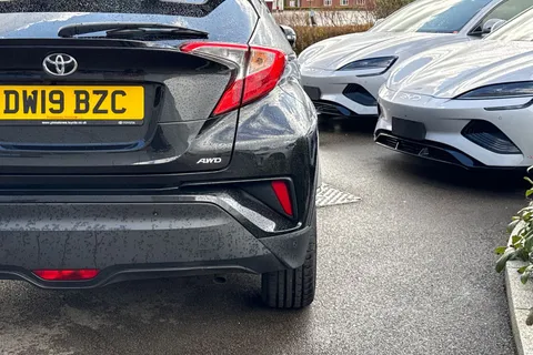 DW19BZC Toyota C-Hr 1.2 VVT-i Design CVT AWD Euro 6 (s/s) 5dr Thumbnail #24