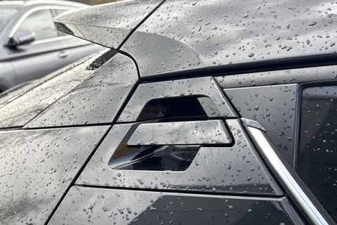 DW19BZC Toyota C-Hr 1.2 VVT-i Design CVT AWD Euro 6 (s/s) 5dr Thumbnail #37