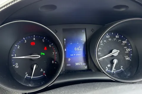 DW19BZC Toyota C-Hr 1.2 VVT-i Design CVT AWD Euro 6 (s/s) 5dr Thumbnail #57