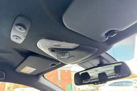 DW19BZC Toyota C-Hr 1.2 VVT-i Design CVT AWD Euro 6 (s/s) 5dr Thumbnail #58