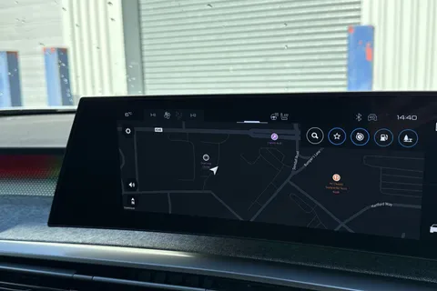 KK25JYO PEUGEOT 3008 1.2 HYBRID GT e-DSC6 Euro 6 (s/s) 5dr Thumbnail #17