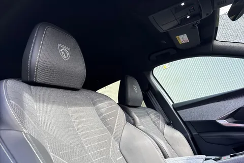 KK25JYO PEUGEOT 3008 1.2 HYBRID GT e-DSC6 Euro 6 (s/s) 5dr Thumbnail #24