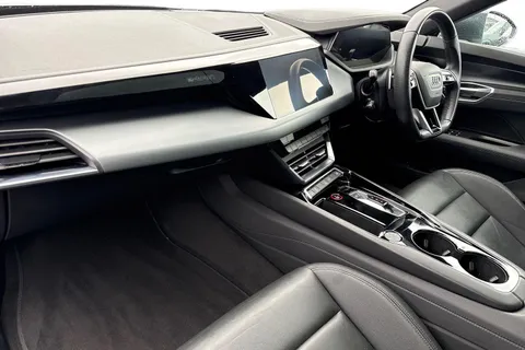 15 of 58 for Audi e-tron GT quattro 350,00 kW