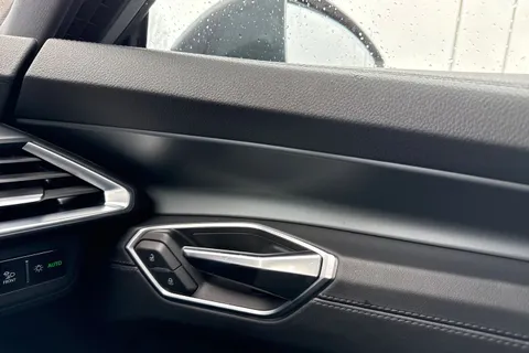 21 of 58 for Audi e-tron GT quattro 350,00 kW