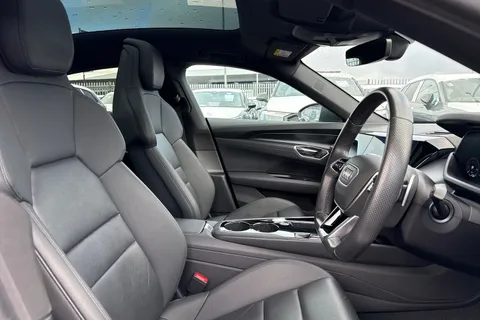 24 of 58 for Audi e-tron GT quattro 350,00 kW