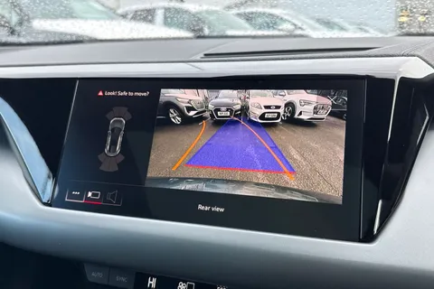 29 of 58 for Audi e-tron GT quattro 350,00 kW