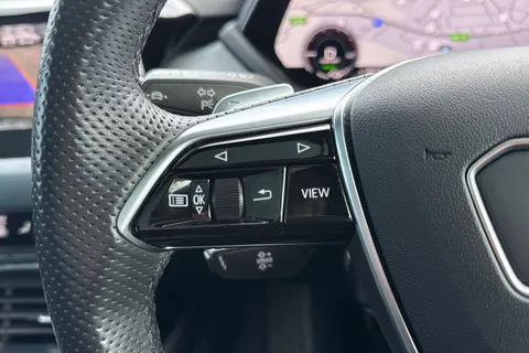 38 of 58 for Audi e-tron GT quattro 350,00 kW