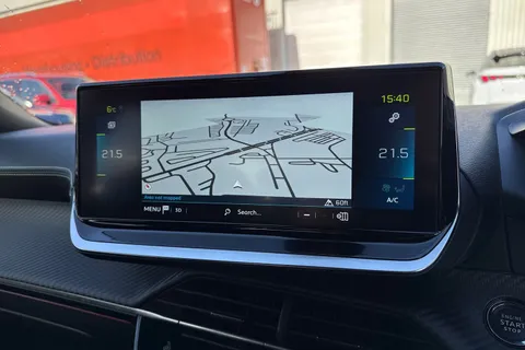 PF71JJU PEUGEOT e-2008 50kWh GT Premium Auto 5dr Thumbnail #18