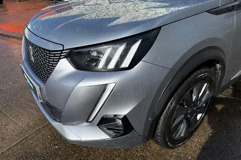 PF71JJU PEUGEOT e-2008 50kWh GT Premium Auto 5dr Thumbnail #28