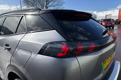 PF71JJU PEUGEOT e-2008 50kWh GT Premium Auto 5dr Thumbnail #32