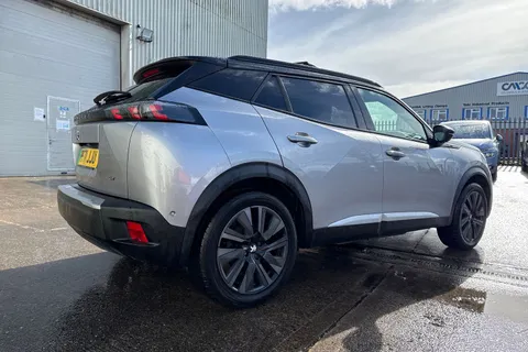 PF71JJU PEUGEOT e-2008 50kWh GT Premium Auto 5dr Thumbnail #36