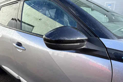 PF71JJU PEUGEOT e-2008 50kWh GT Premium Auto 5dr Thumbnail #38