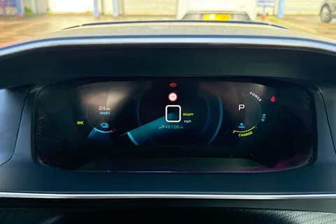 PF71JJU PEUGEOT e-2008 50kWh GT Premium Auto 5dr Thumbnail #39