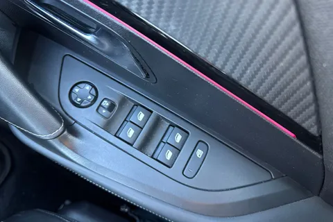 PF71JJU PEUGEOT e-2008 50kWh GT Premium Auto 5dr Thumbnail #44