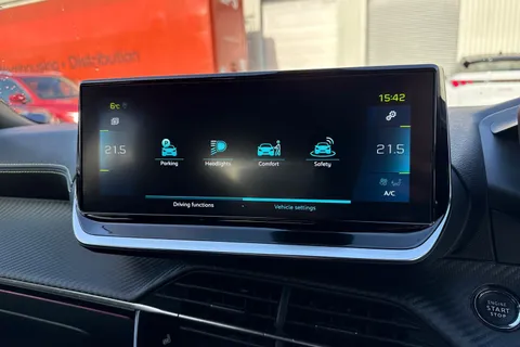 PF71JJU PEUGEOT e-2008 50kWh GT Premium Auto 5dr Thumbnail #54