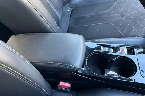 PF71JJU PEUGEOT e-2008 50kWh GT Premium Auto 5dr Thumbnail #61