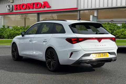 KT75SBY CUPRA Leon 1.5 eTSI V3 DSG Euro 6 (s/s) 5dr Thumbnail #3