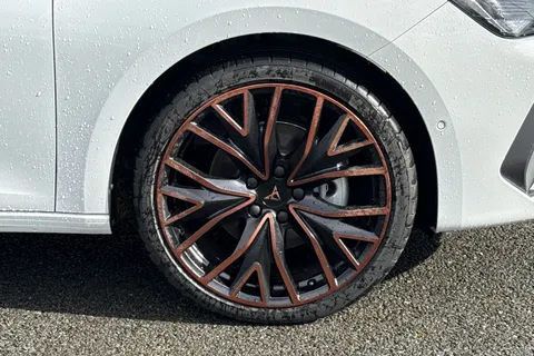 KT75SBY CUPRA Leon 1.5 eTSI V3 DSG Euro 6 (s/s) 5dr Thumbnail #13