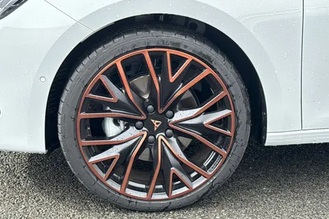 KT75SBY CUPRA Leon 1.5 eTSI V3 DSG Euro 6 (s/s) 5dr Thumbnail #16