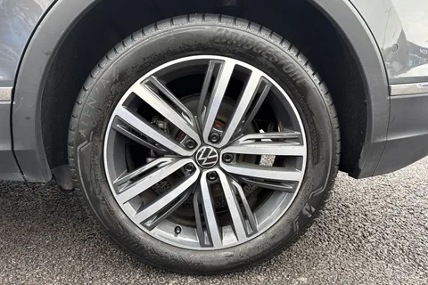 VN70NLE Volkswagen Tiguan 1.5 TSI Elegance DSG Euro 6 (s/s) 5dr Thumbnail #14