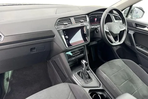 VN70NLE Volkswagen Tiguan 1.5 TSI Elegance DSG Euro 6 (s/s) 5dr Thumbnail #16