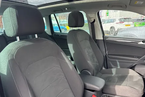 VN70NLE Volkswagen Tiguan 1.5 TSI Elegance DSG Euro 6 (s/s) 5dr Thumbnail #25