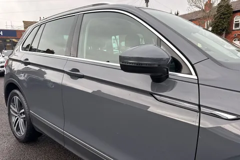 VN70NLE Volkswagen Tiguan 1.5 TSI Elegance DSG Euro 6 (s/s) 5dr Thumbnail #29