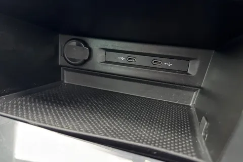 VN70NLE Volkswagen Tiguan 1.5 TSI Elegance DSG Euro 6 (s/s) 5dr Thumbnail #33