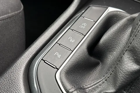 VN70NLE Volkswagen Tiguan 1.5 TSI Elegance DSG Euro 6 (s/s) 5dr Thumbnail #39