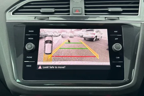 VN70NLE Volkswagen Tiguan 1.5 TSI Elegance DSG Euro 6 (s/s) 5dr Thumbnail #40