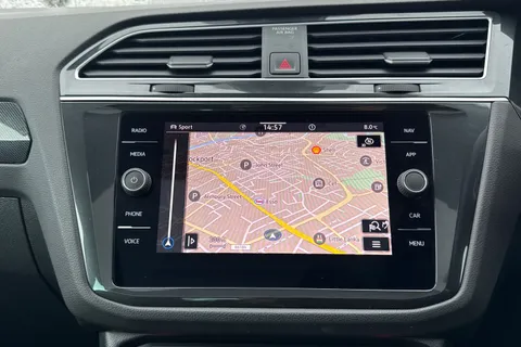 VN70NLE Volkswagen Tiguan 1.5 TSI Elegance DSG Euro 6 (s/s) 5dr Thumbnail #41