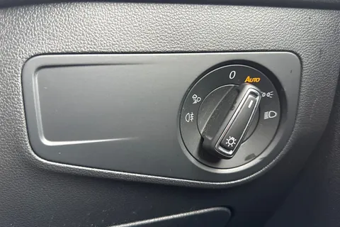 VN70NLE Volkswagen Tiguan 1.5 TSI Elegance DSG Euro 6 (s/s) 5dr Thumbnail #44