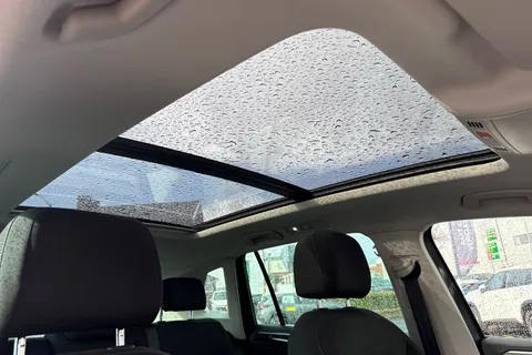 VN70NLE Volkswagen Tiguan 1.5 TSI Elegance DSG Euro 6 (s/s) 5dr Thumbnail #47