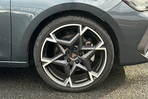 KY25HTK CUPRA Leon 1.5 eTSI V2 DSG Euro 6 (s/s) 5dr Thumbnail #11